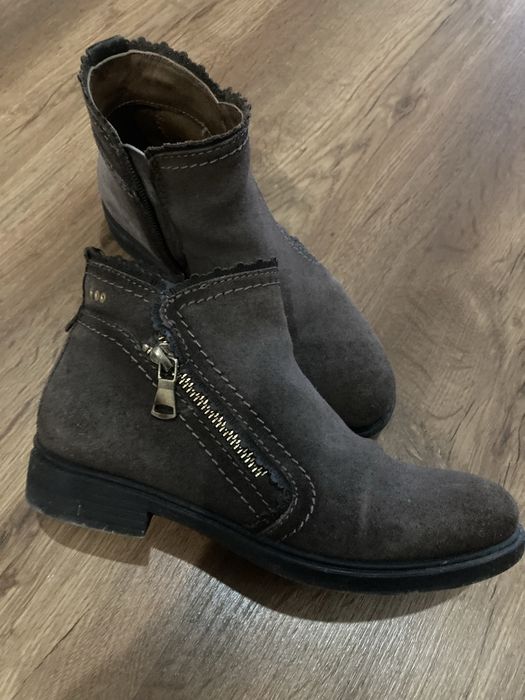 Botins cinza camurça