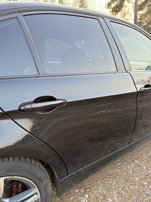 BMW 3 E90 2010/143KM