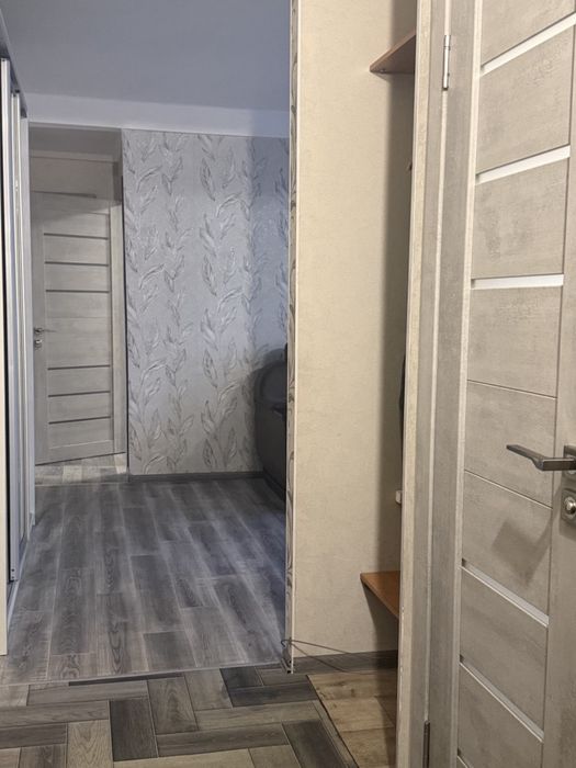 Здам подобово 3-кімнатну картиру.