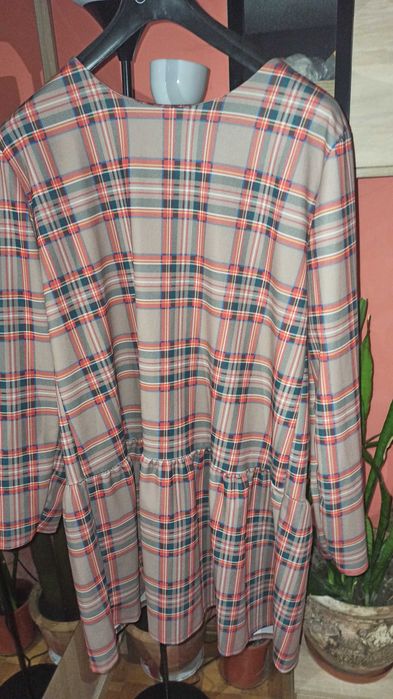 Piękna sukieneczka rozmiar 46