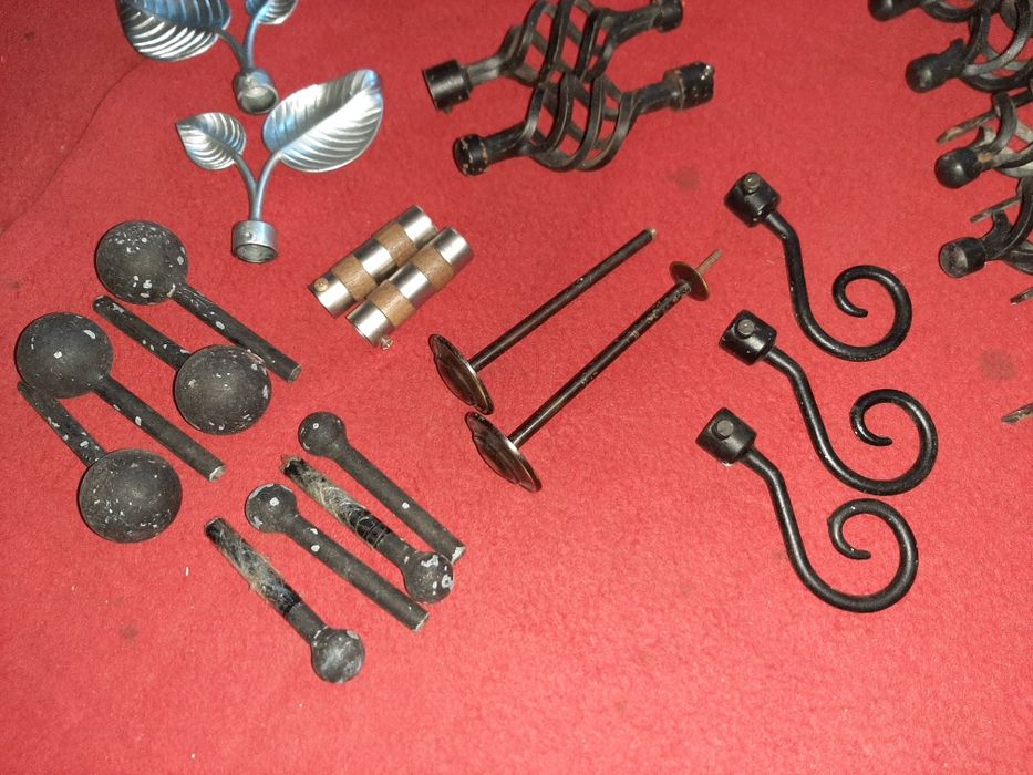 Vários terminais de varão de cortinados