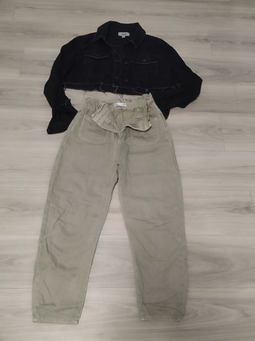 Величезний пакет  одягу на жінку.