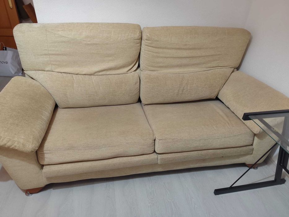 Sofá com destacável