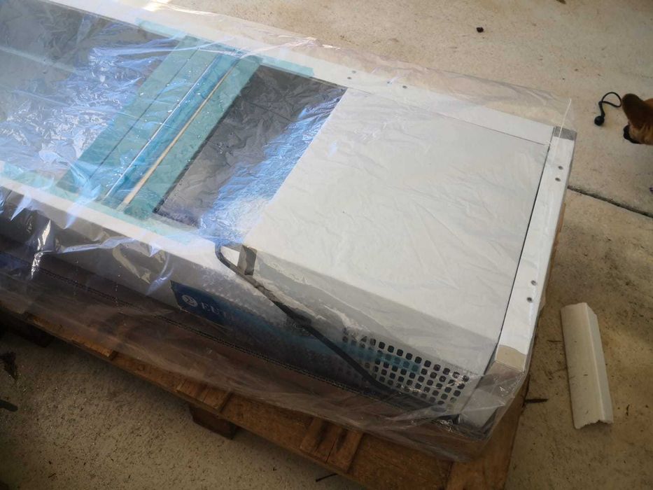 Vitrine refrigerada de ingredientes