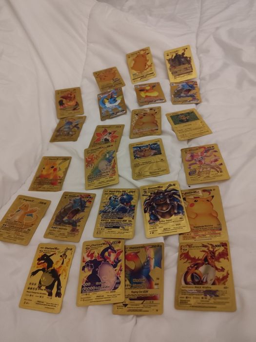Cartas Pokémon douradas