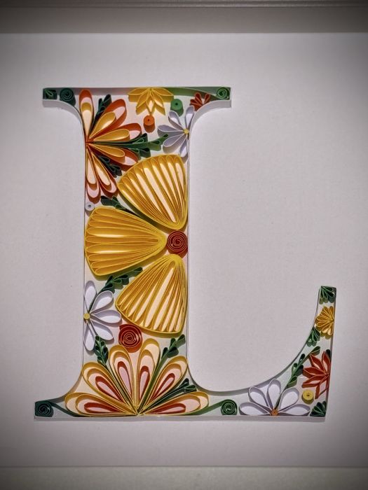 Quadro letra L em quilling