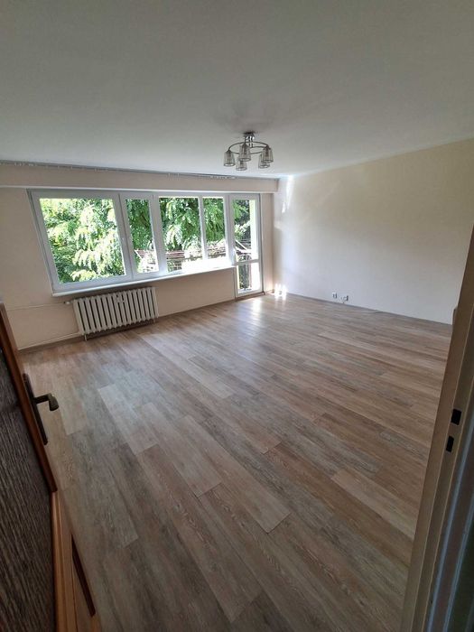Wynajmę mieszkanie 60,5m2 I piętro Wyspiańskiego