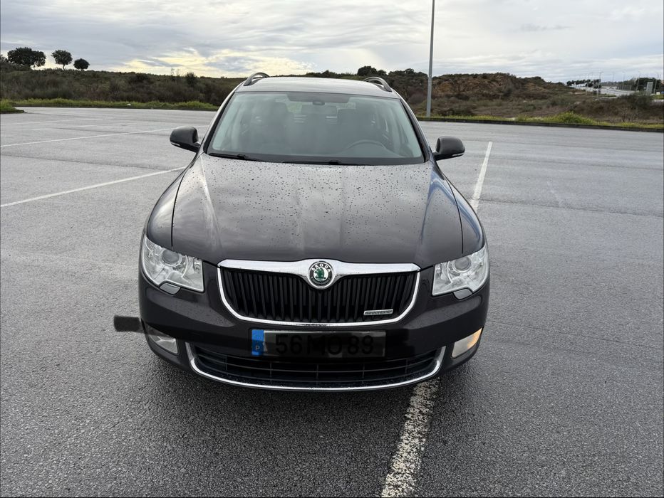 SKODA SUPERB SW 118000 kms 2011 1 registo