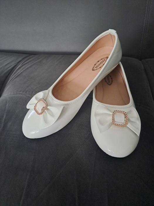 Białe buty Nowe komunia/wesele