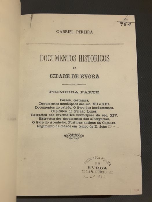 Historical Documents of Évora / Biography of Lisbon64575241051139122