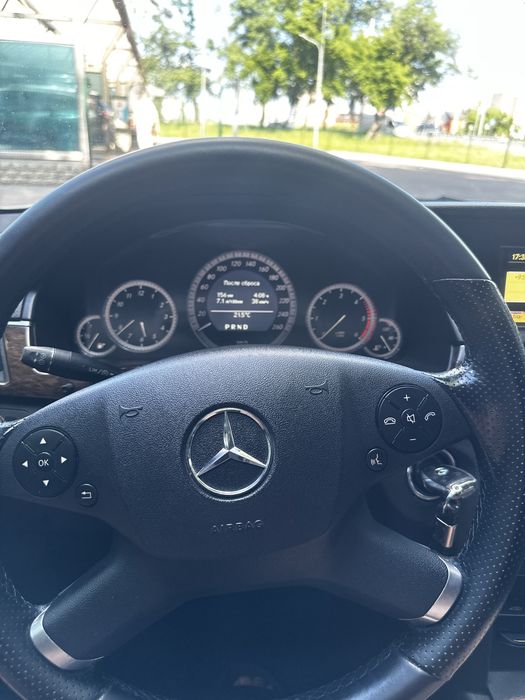 Мерседес  e klasse w212