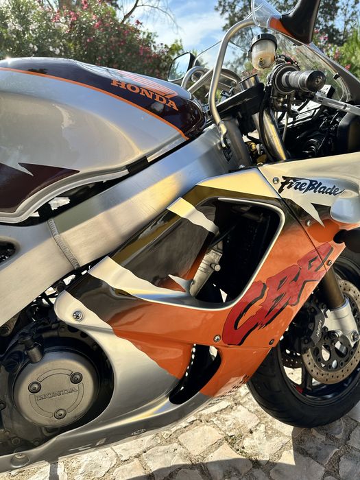 CBR 900RR Urban Tiger