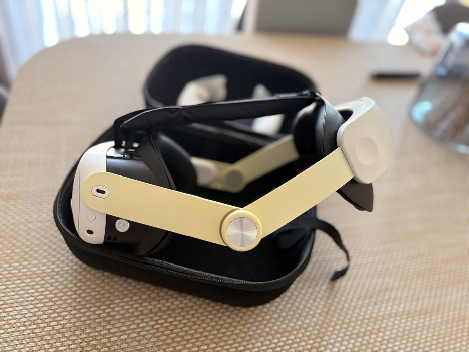 Oculos META quest 3 - 128gb + head strap + box