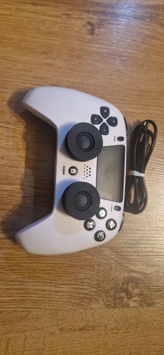 Bezprzewodowy Kontroler Pad DoJoZone do PS4 / PC – Stan Idealny!