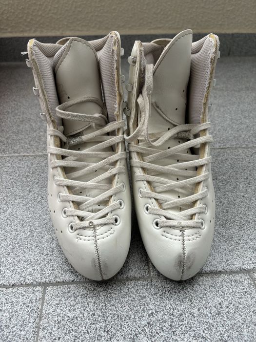 Vendo patins completos e bota