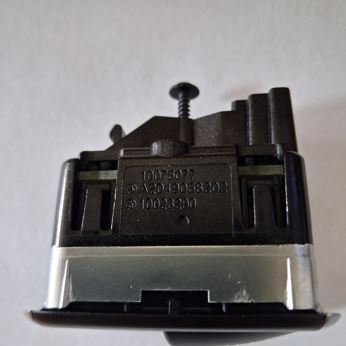 Блок кнопок стеклоподъемника Mercedes w204, w212 w166 x204 W463