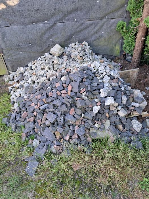 Kamienie na sprzedaż