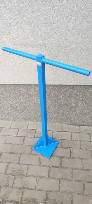 Ubijak ręczny do gruntu.