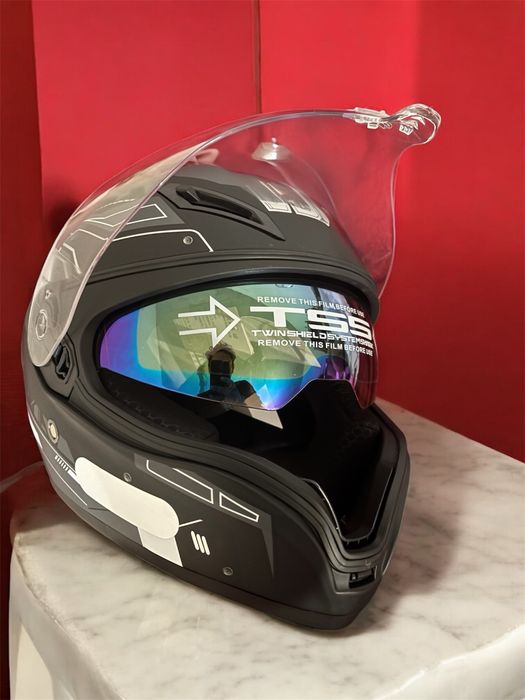 Capacete Rosto Fechado para Moto Homem e Mulher S M L XL