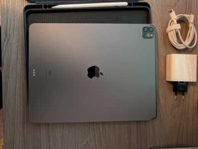 iPad Pro 12.9” M1, 5th generation– Excelente Estado – Capa + Carregador USB‑C – €550