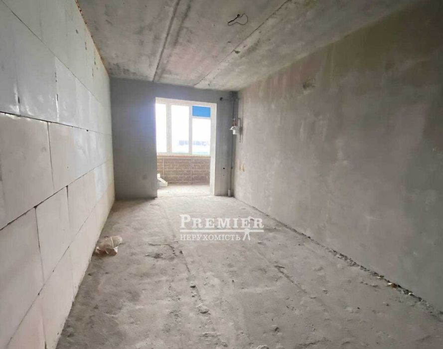 Простора 2-к квартира 86 м² в новобудові. Індивідуальне опалення!