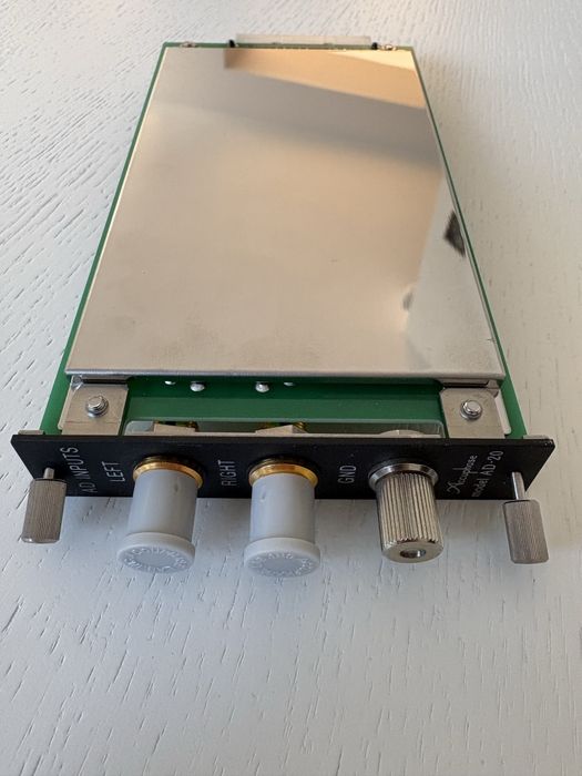 Accuphase AD 20 preamp gramofonowy