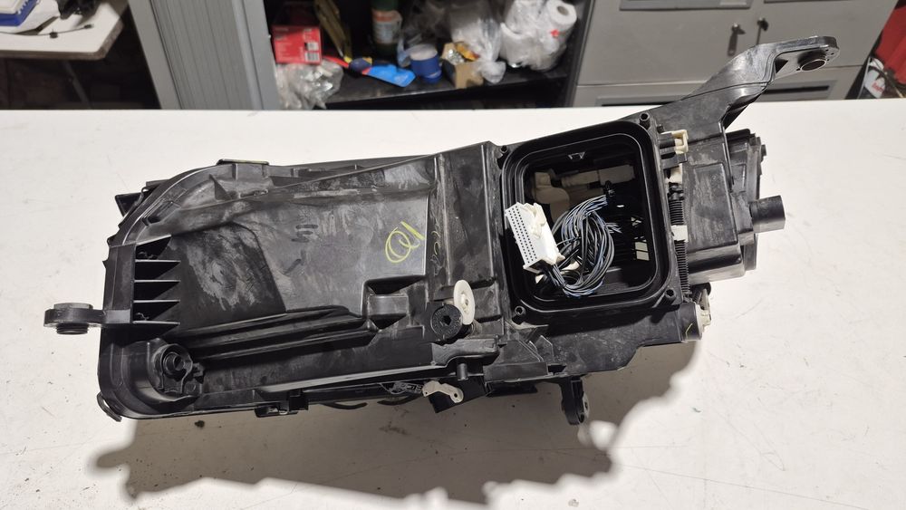 Lampa przednia multibeam Mercedes GLE A167.906.1700