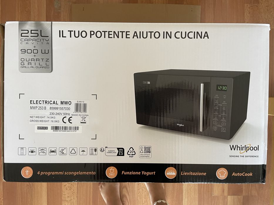 Micro-ondas WHIRLPOOL Com Grill - Preto)
