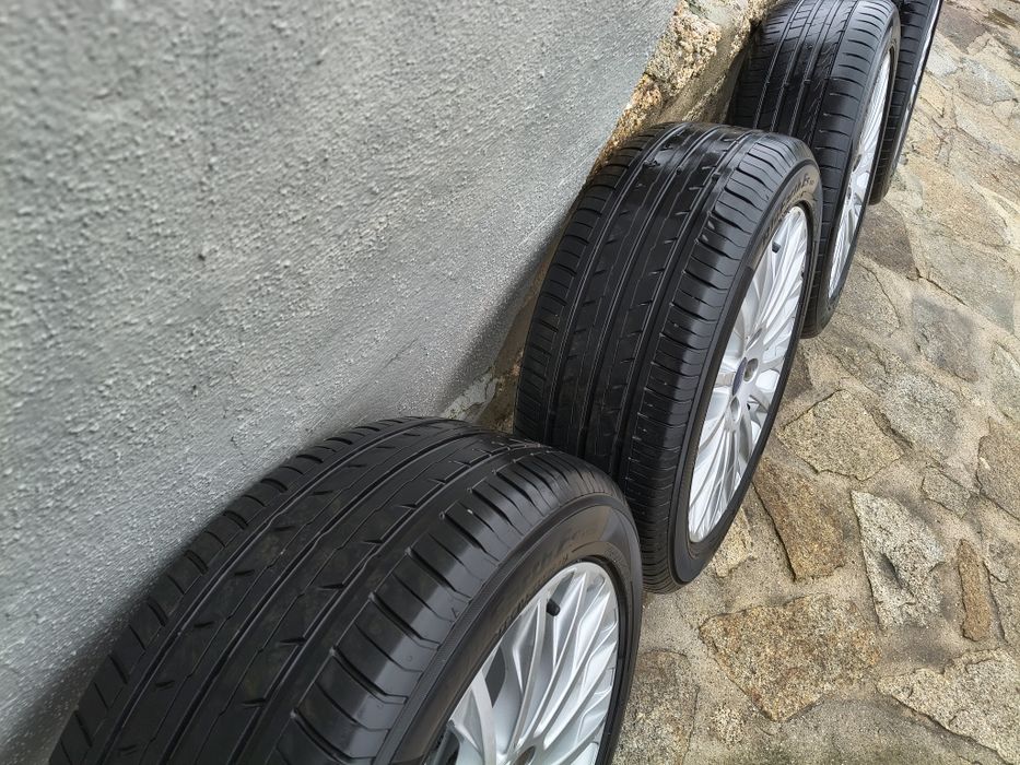4 Jantes Ford 5x108 + 4 Pneus