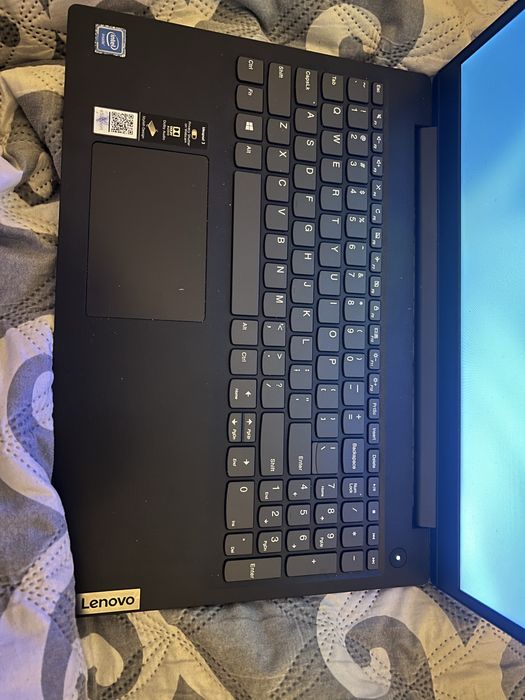 Portatil Lenovo IdeaPad 3