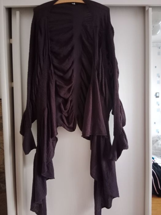 Sweter narzutka damski