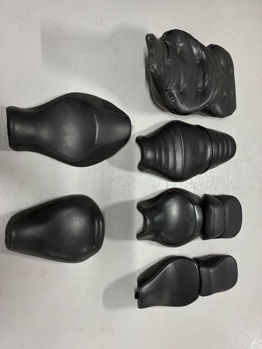 Harley Davidson Sportster 883, 1200 assentos bancos solo duplos