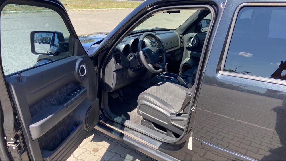 Продам Dodge Nitro
