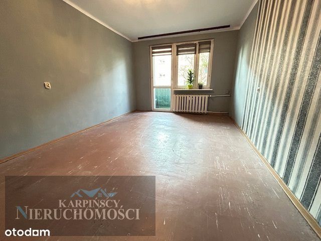 2 pokoje, niskie piętro, świetna lokalizacja.