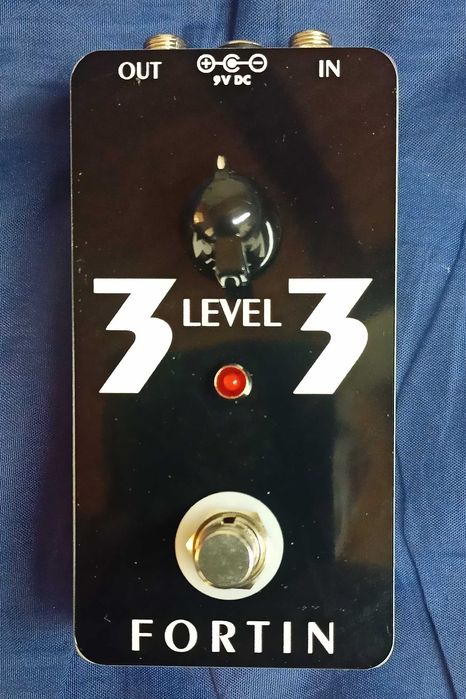 Efekt gitarowy B.May Treble Booster (klon)