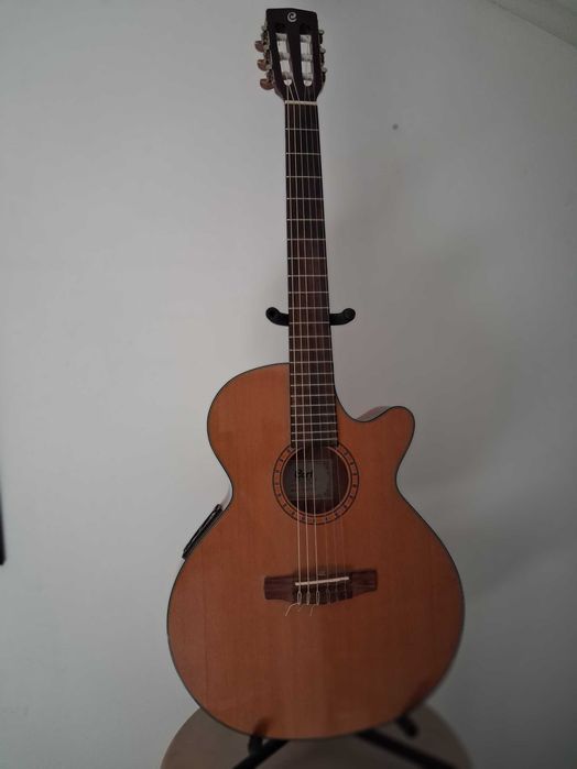 Vendo Guitarra Clássica CORT