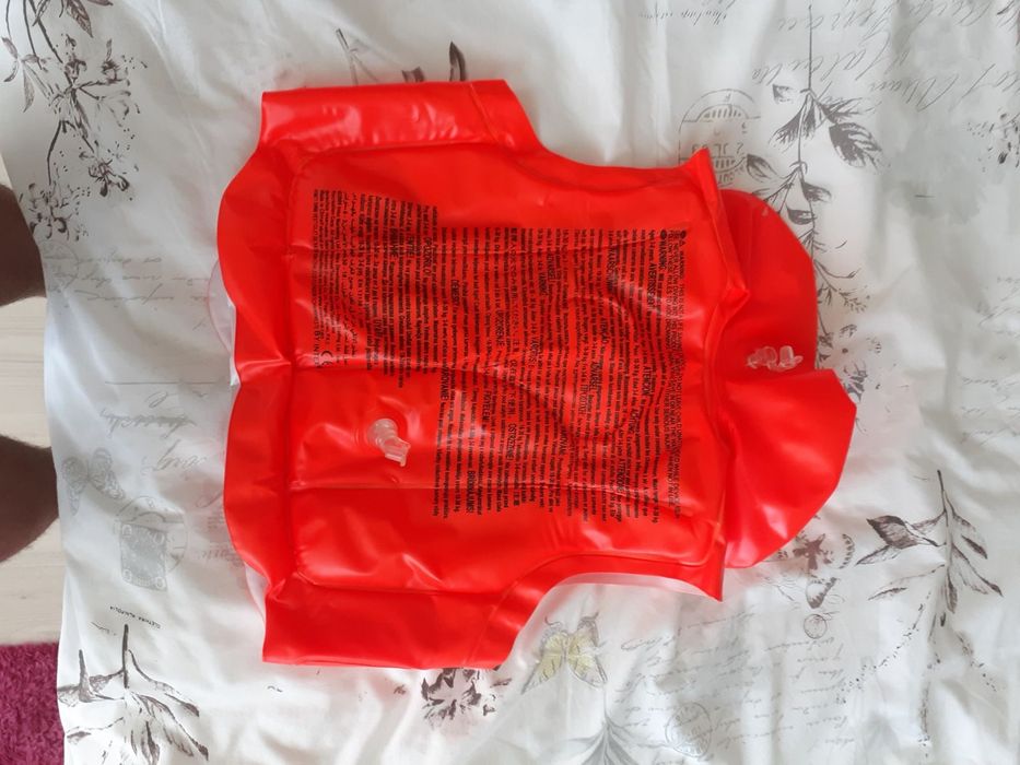 Рятувальний жилет з насосом