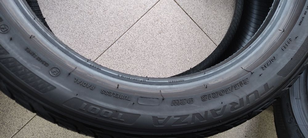 Pneus 215 50 r 18 Bridgestone semi novos