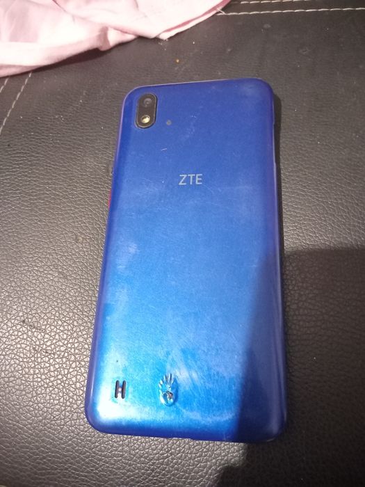 Продам телефон ZTE
