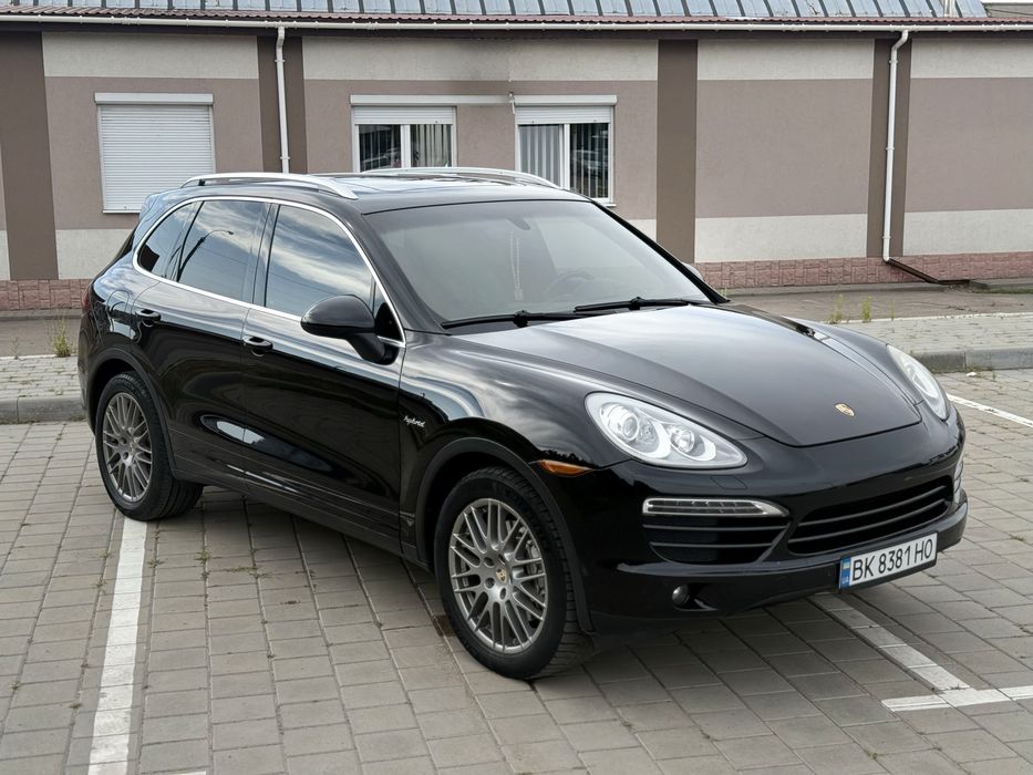 Porsche Cayenne S  3.0 Hybrid