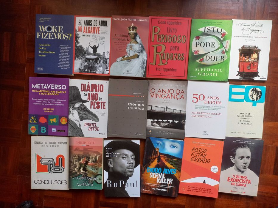 Lote de 180 livros