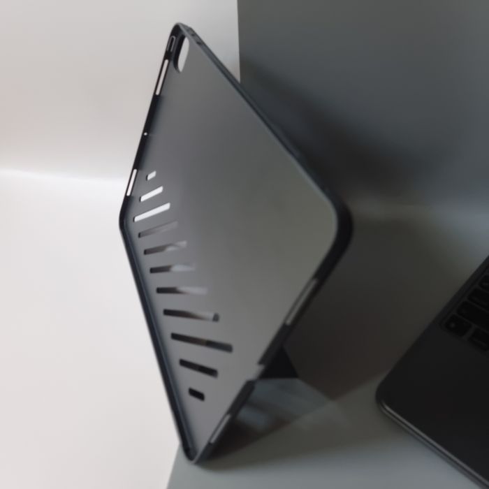 ESR Shift Series Etui z klawiaturą do iPad Pro 13" (M5/M4) – ciemnoszare