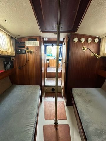 Jacht żaglowy LM-24 Motorsailer