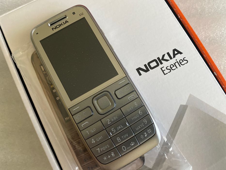 Nokia E52 - pełny zestaw
