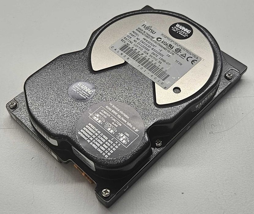 Dysk HDD Fujitsu 3,24GB IDE/ATA Retro