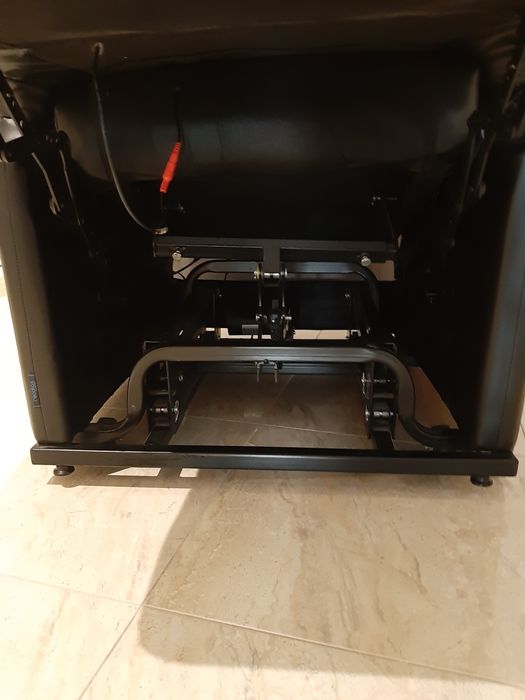 Cadeirão relax Elétrico em pele sintética preta lavável