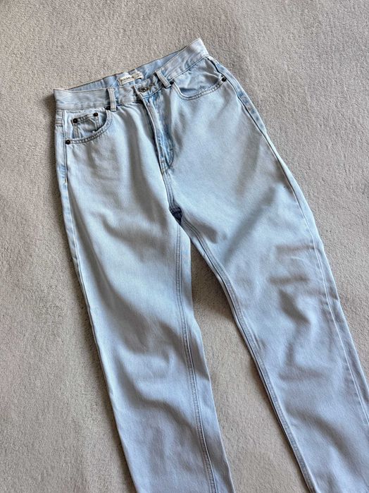 Голубые джинсы mom pull&bear 36 s