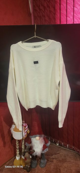 Новый женский свитер.