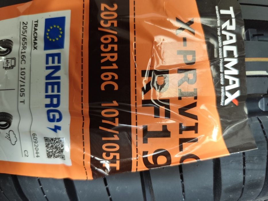 Pneus 205/65r16C Tracmax Novos