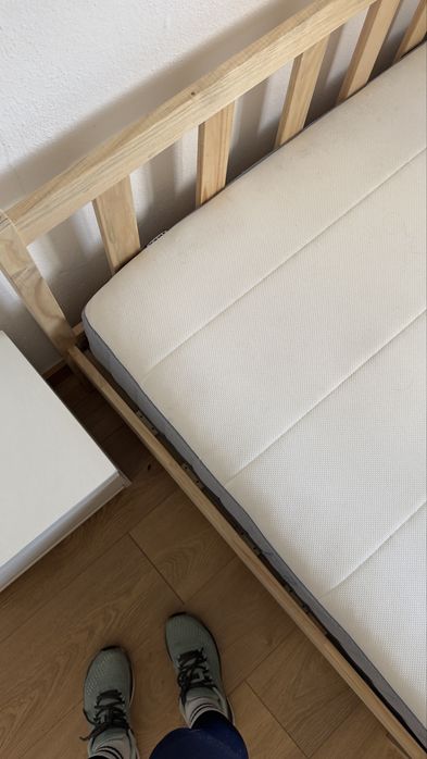 Colchão de casal IKEA